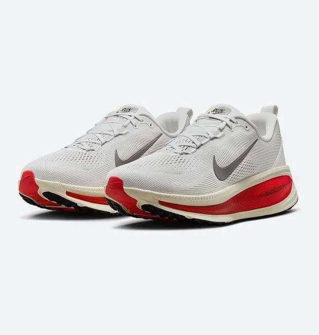 Nike Vomero 18 - Red