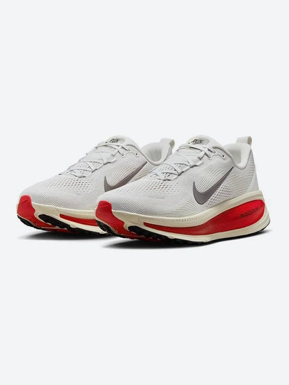 Nike Vomero 18 - Red