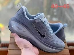Nike Vomero Plus