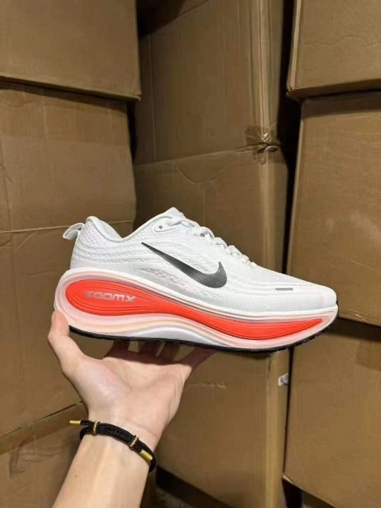 Nike Vomero Plus