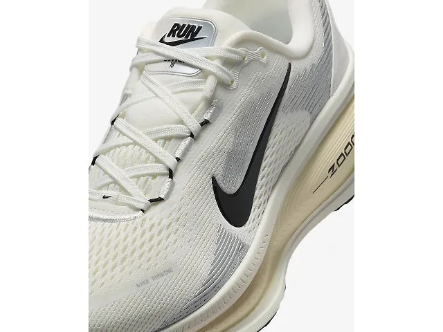 Nike Vomero 18 - Coconut